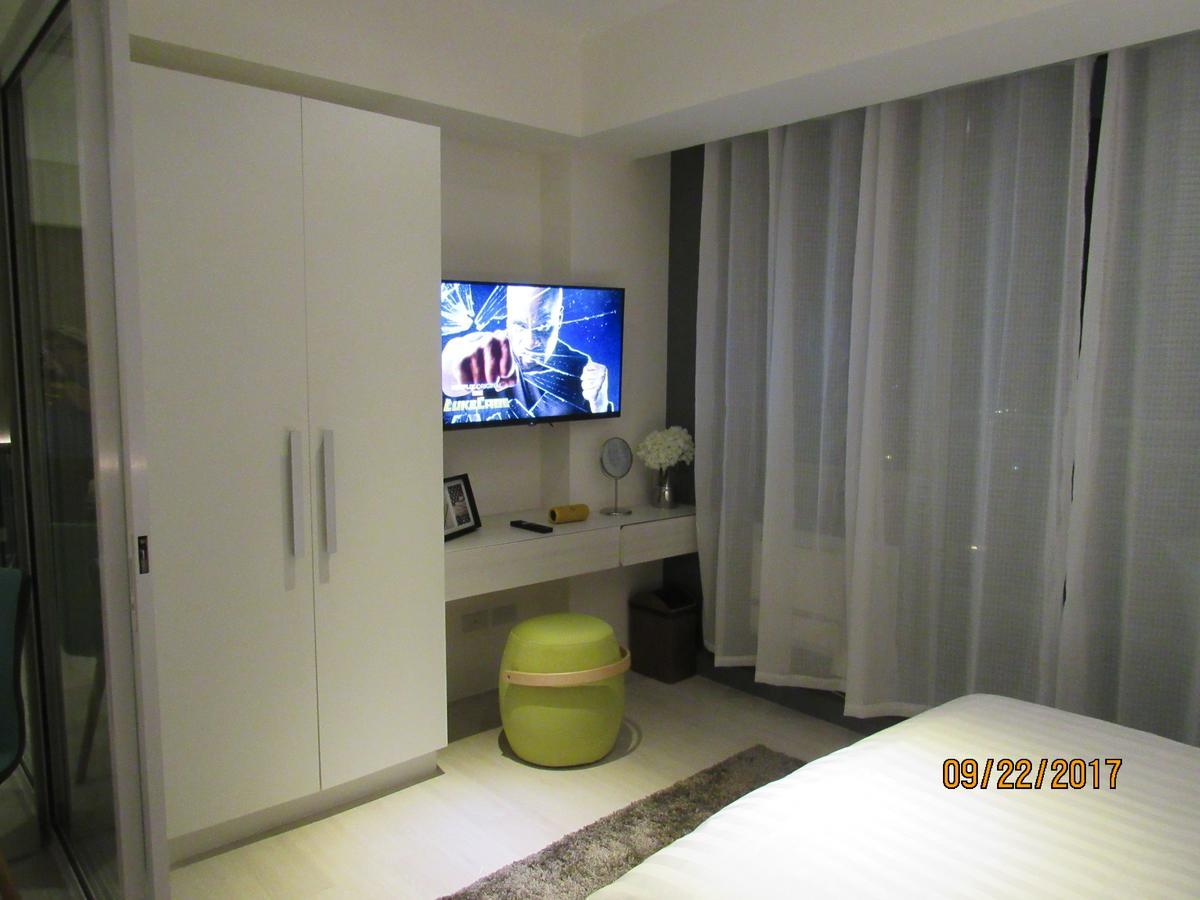 Azure Urban Beach Resort Manila By Radlett Exterior foto