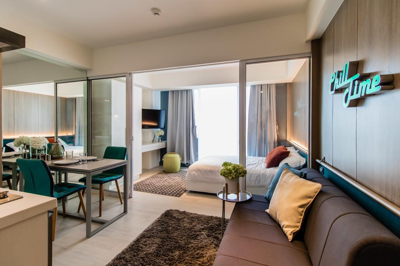 Azure Urban Beach Resort Manila By Radlett Exterior foto